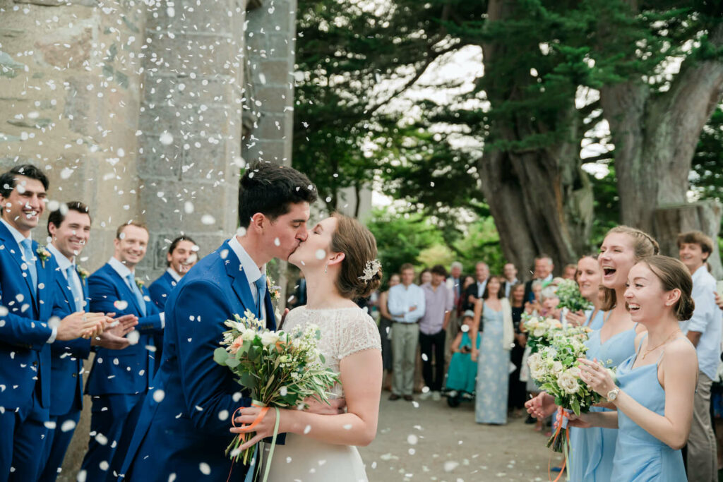 Couple Mariage Bretagne Église Locquirec